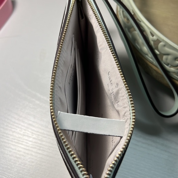 New! Kate Spade Lucy Day Tripper Wristlet - Daisy Floral - Picture 7 of 8